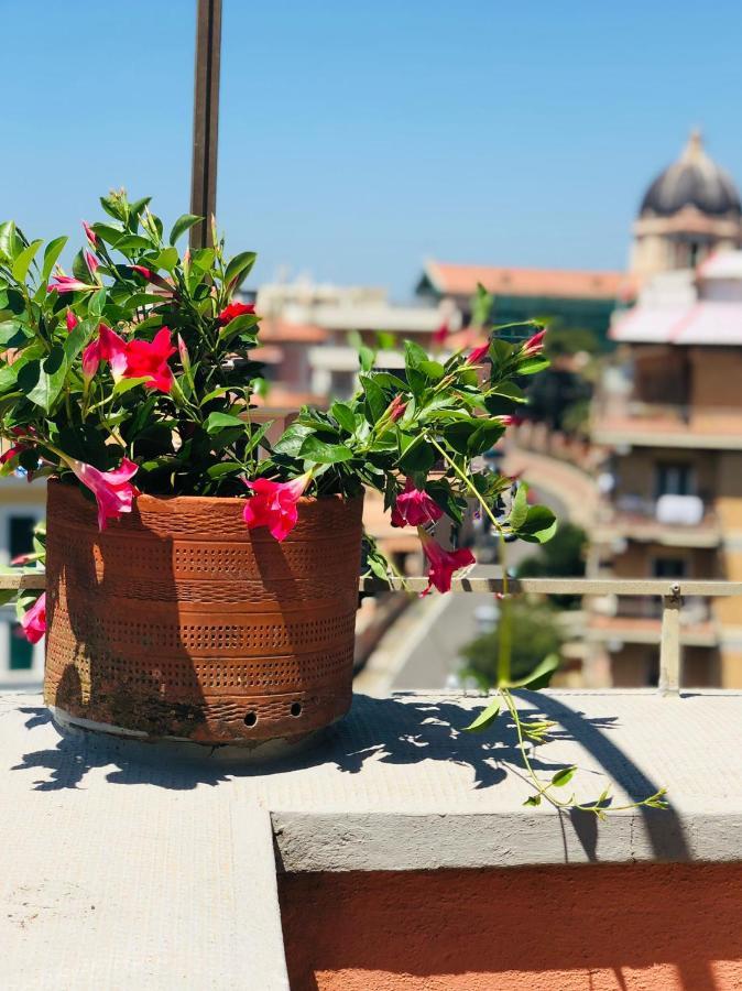 Penthouse Sea View Apartment Lido di Ostia Luaran gambar