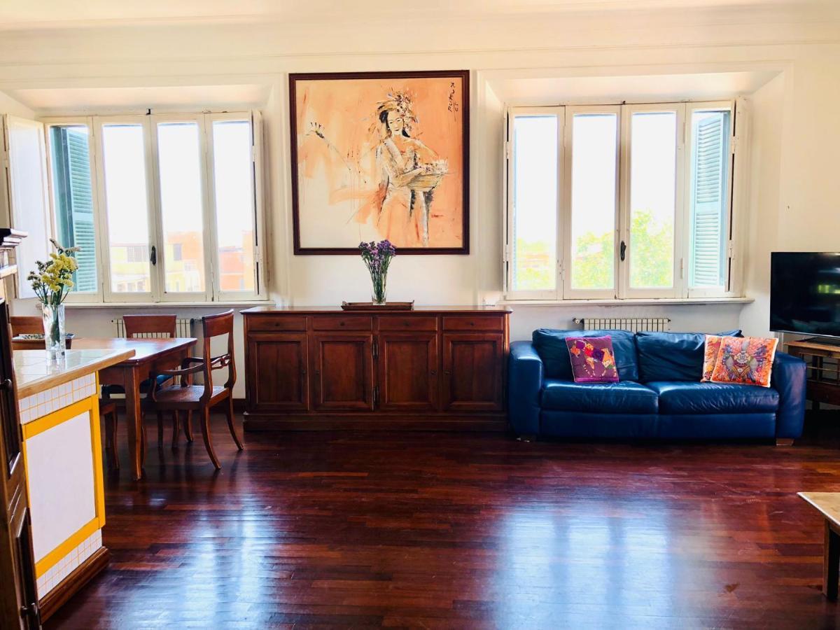 Penthouse Sea View Apartment Lido di Ostia Luaran gambar