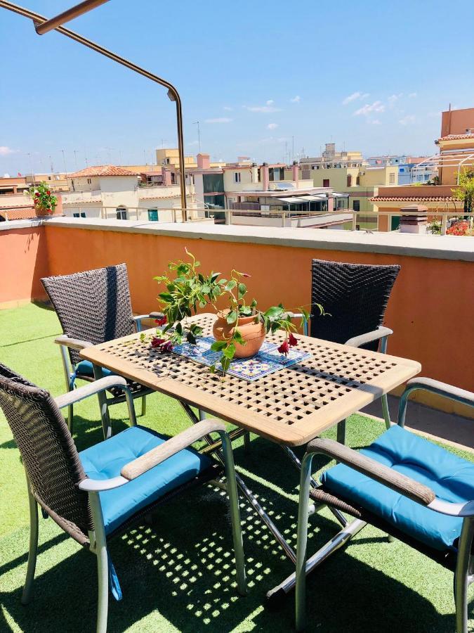 Penthouse Sea View Apartment Lido di Ostia Luaran gambar