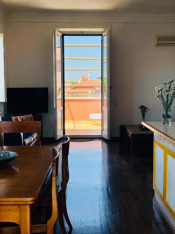Penthouse Sea View Apartment Lido di Ostia Luaran gambar