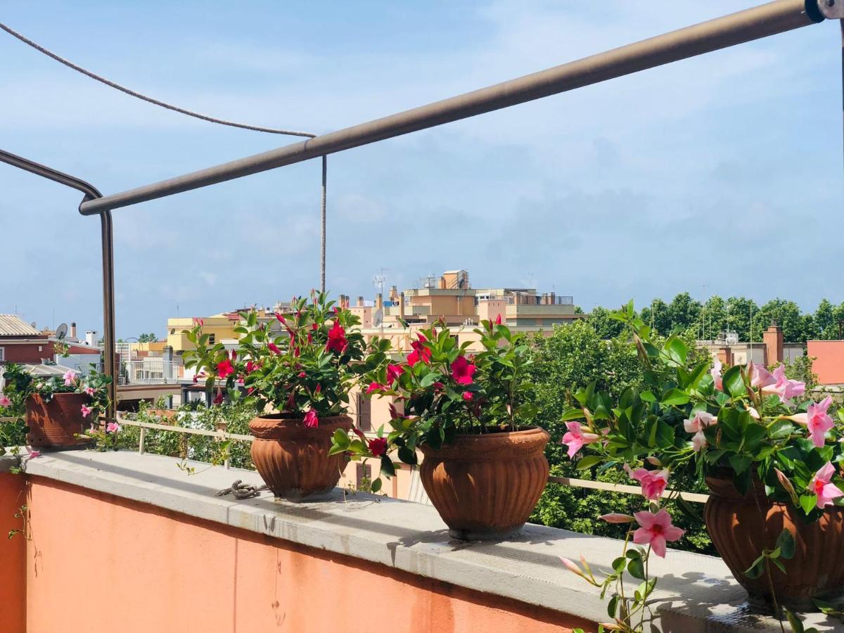 Penthouse Sea View Apartment Lido di Ostia Luaran gambar