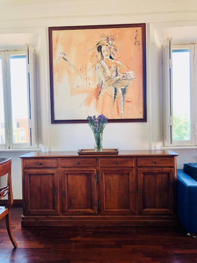 Penthouse Sea View Apartment Lido di Ostia Luaran gambar