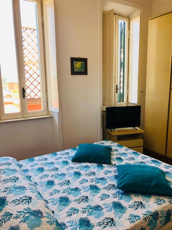 Penthouse Sea View Apartment Lido di Ostia Luaran gambar