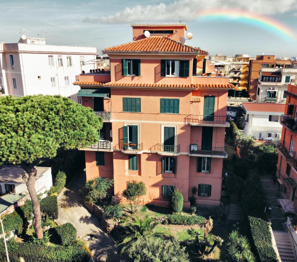 Penthouse Sea View Apartment Lido di Ostia Luaran gambar
